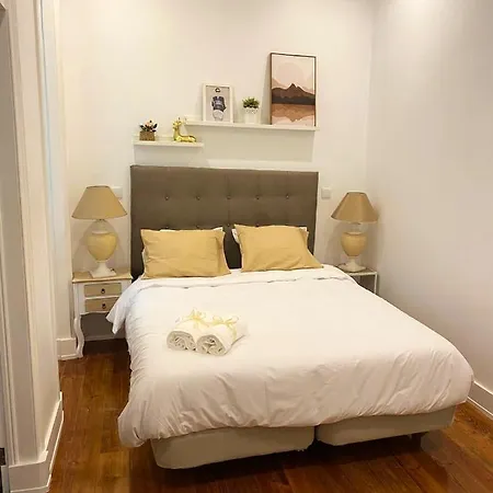 Spacious In - 175 M² - Private Balcony Lejlighed *