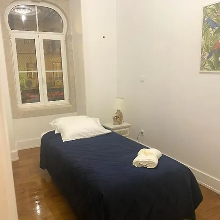 Spacious In - 175 M² - Private Balcony Lisbona