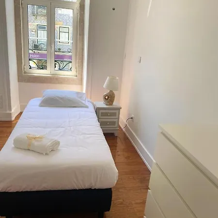 아파트 Spacious In - 175 M² - Private Balcony 리스본