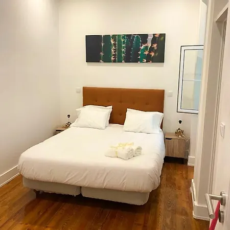 Spacious In - 175 M² - Private Balcony 아파트 *