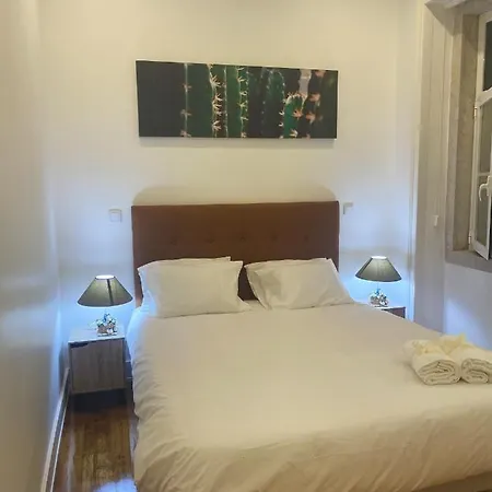 Spacious In 175 M² Private Balcony * Lisbon