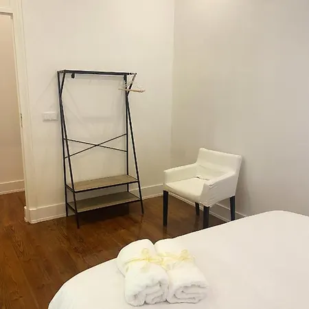 Apartment Spacious In 175 M² Private Balcony *